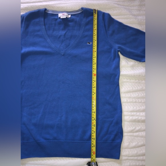 VINEYARD VINES lightweight V-neck sweater in periwinkle - Picture 3 of 4